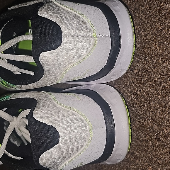 Nike Renew Retaliation TR 2 'White Volt - Picture 10 of 10